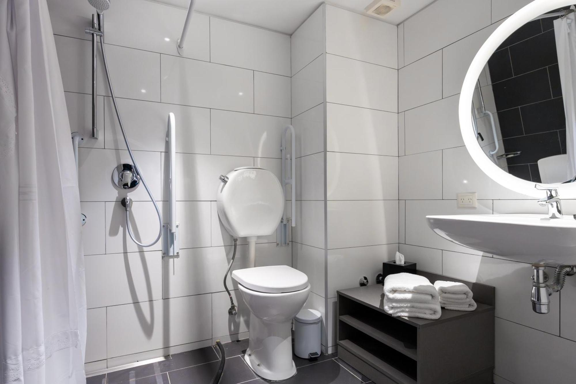 Hampton By Hilton 3*